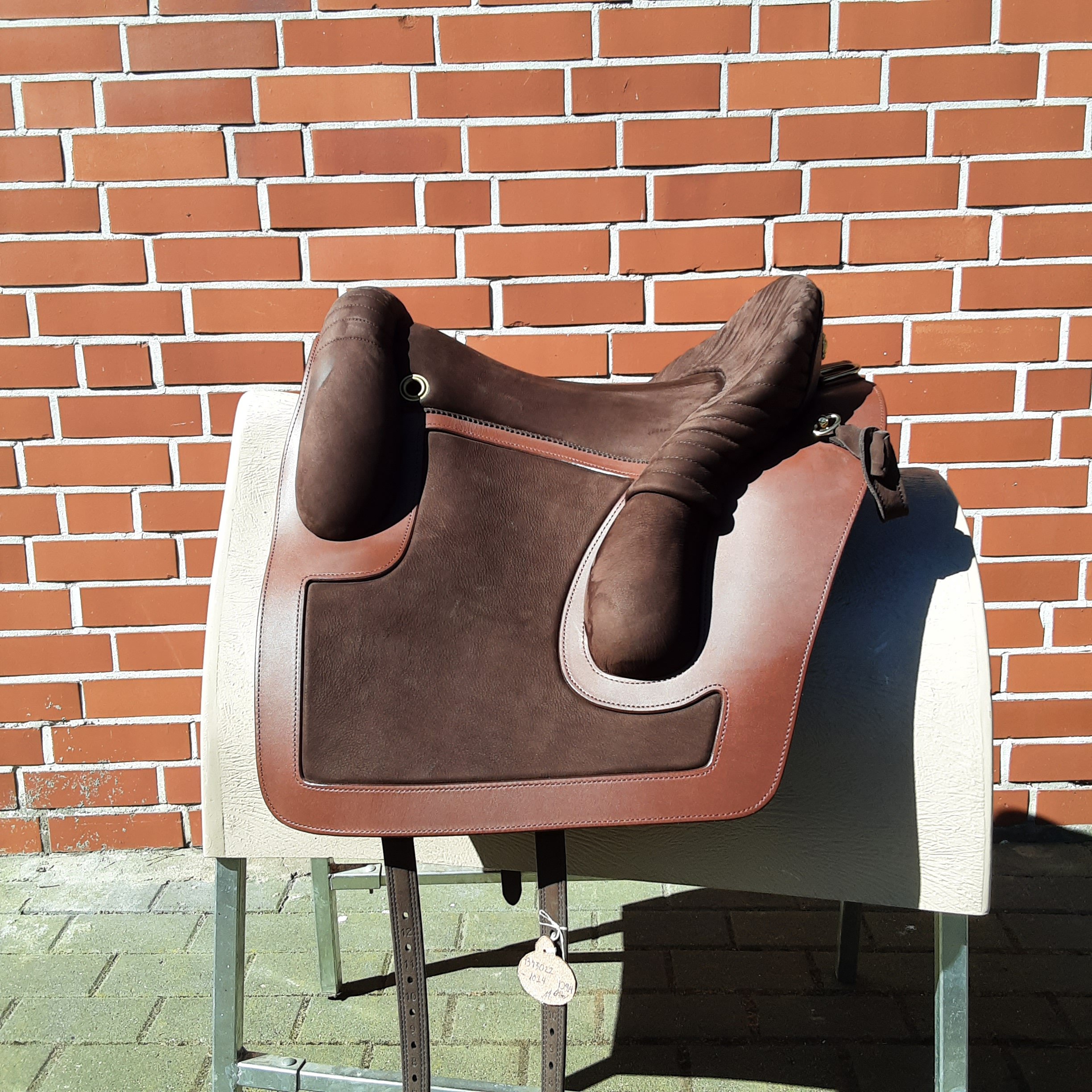 Cadiz S3 havanna Nubuk braun messing